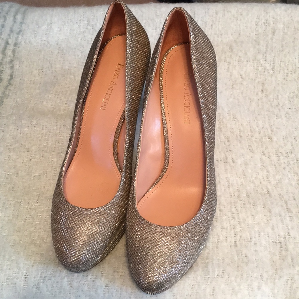 Enzo Angiolini Pump
